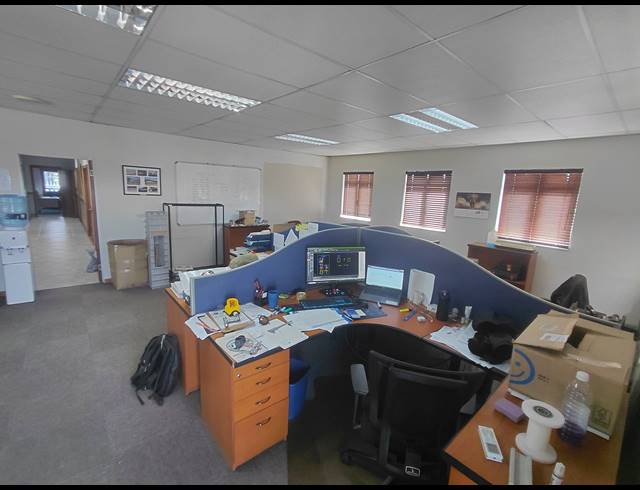 573M² OFFICE FOR SALE IN BRYANSTON